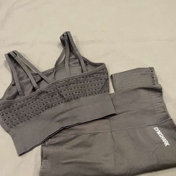 Gymshark Energy + Seamless legging and sports bra - Picture 2 of 6
